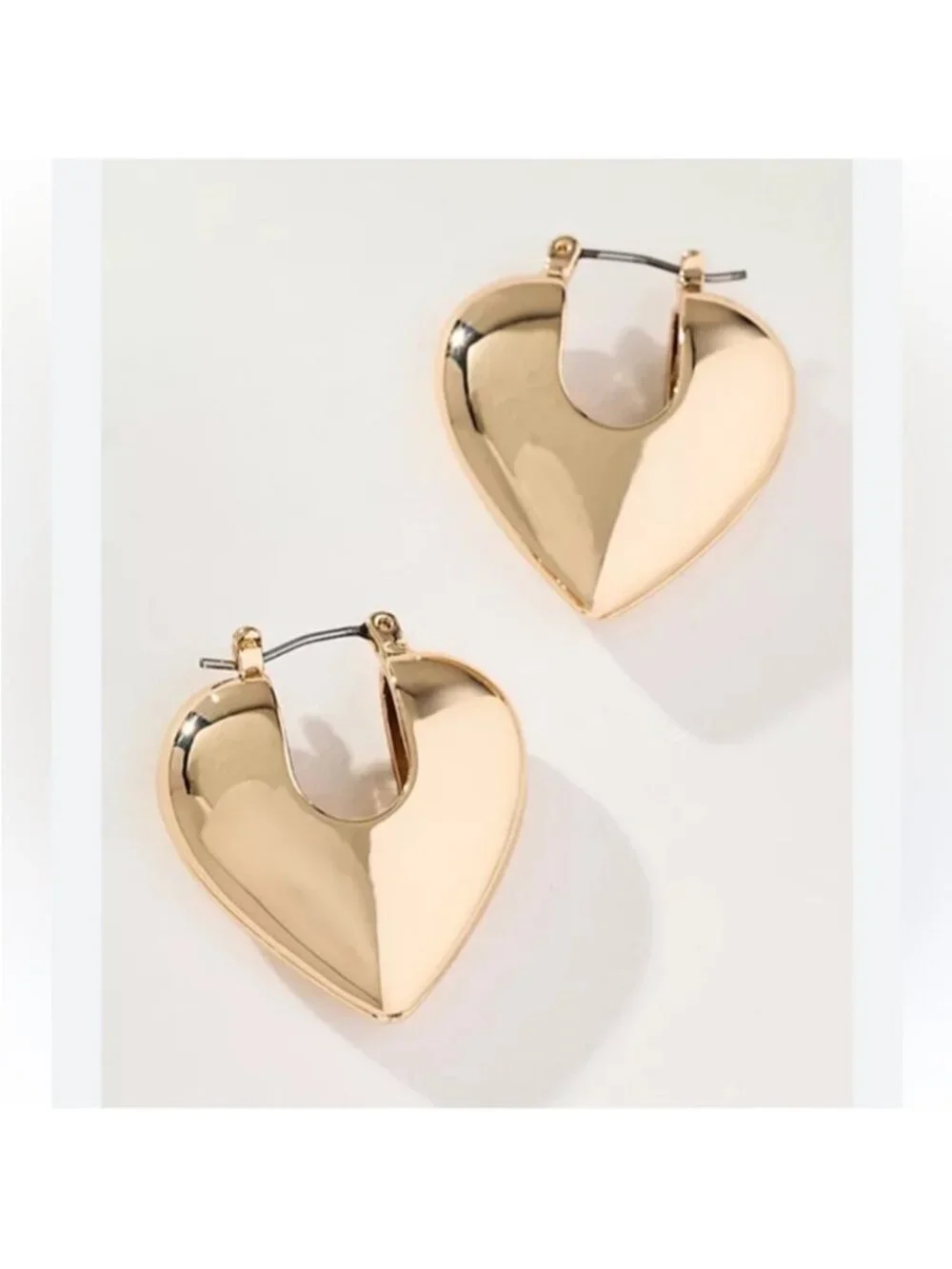 New! Anthropologie Gold Plated Puffy Huggie Heart Earrings (3011) NWT